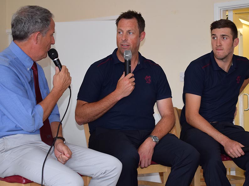 Marcus Trescothick (centre) and Somerset team-mate Craig Overton (right) chatting to broadcaster and compere Mark Tyler during a lunch at South Devon CC last season<br>credit: Conrad Sutcliffe
