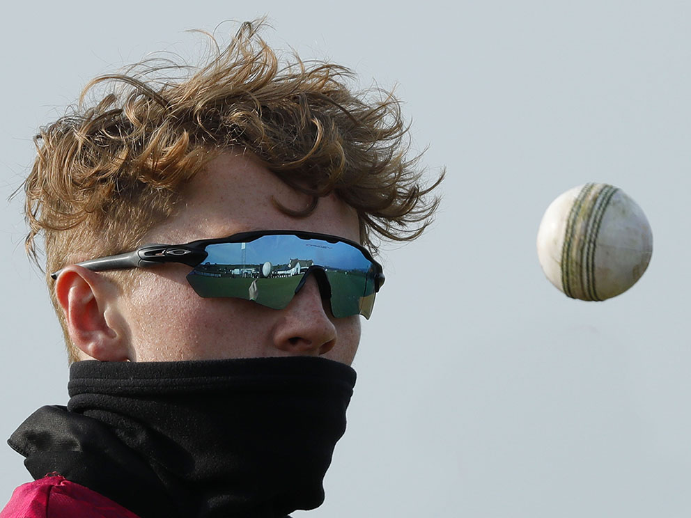 Out in the cold! Somerset's Dom Bess, who is playing for Sidmouth against North Devon on Saturday<br>credit: https://www.ppauk.com/photo/2110586/