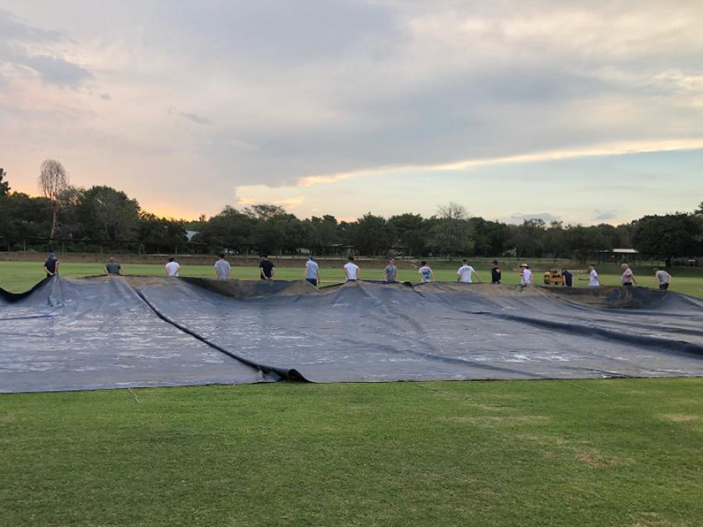 Covers going on at Skukuza CC the evening before the Battle of Kruger