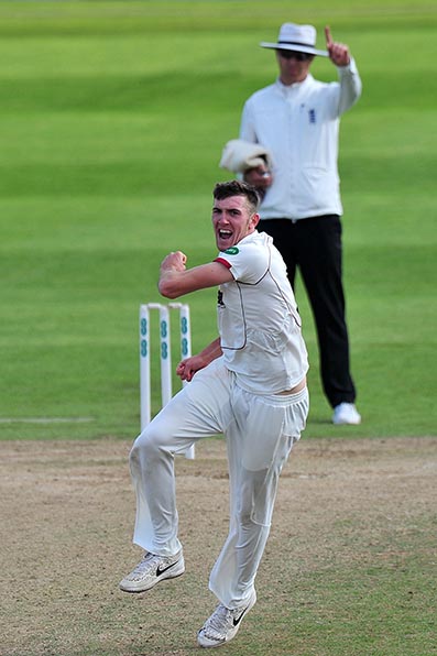 Craig Overton bowling for Somerset