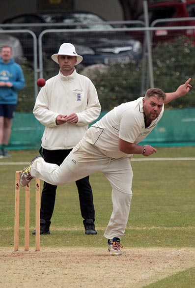 Richard Goldsby-West bowling for Plymouth against Sidmouth