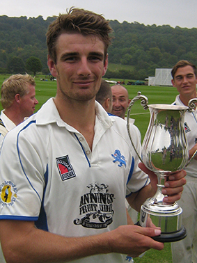 Josh Bess with the Unicorns Cup after the 2014 final
