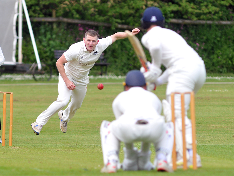 Bridestowe's Tom Fogerty hurls down a delivery in his side's win at Abbotskerswell<br>credit: Steve Pope/MDA