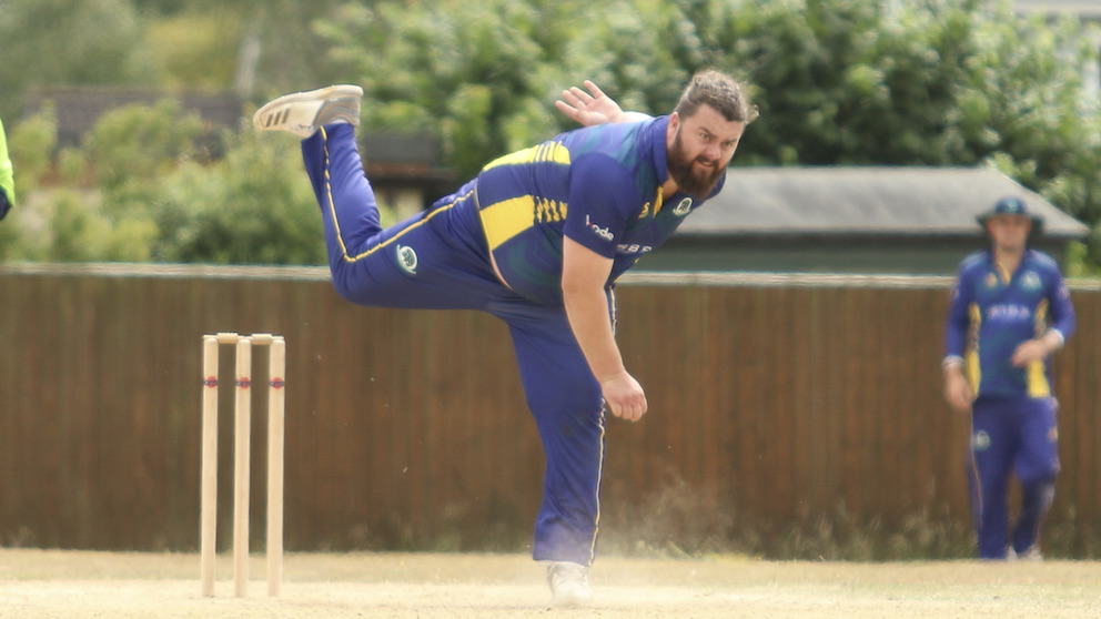 Kilmington's Ben Fuzzard – three wickets to soften-up Thorverton<br>credit: D T Sports Photography – find them on Facebook