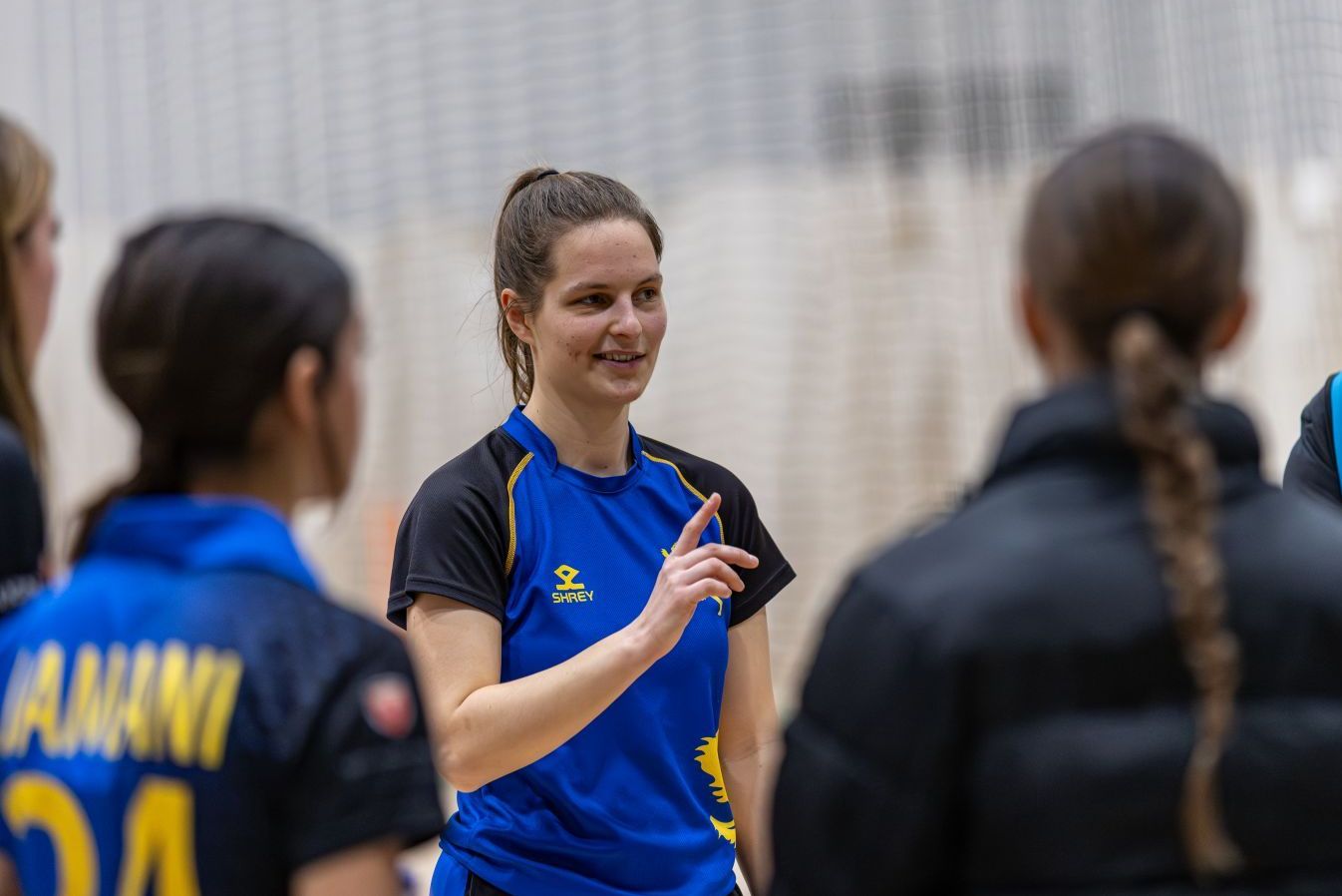 Hollie coaching the Under 14 Girls in 2026.
