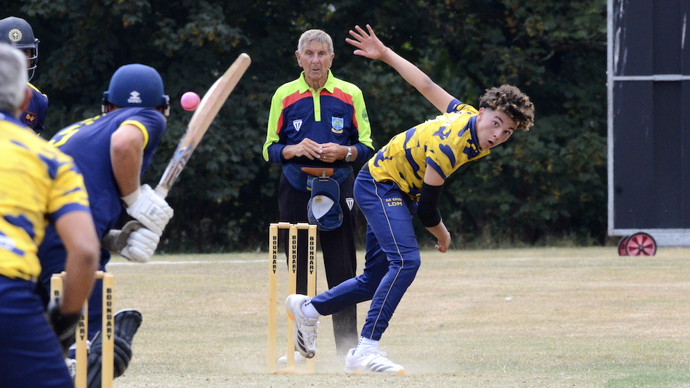 Braunton's rising under-15 seamer Luan Matthews De Menezes<br>credit: Conrad Sutcliffe - no re-use without copyright owner's consent