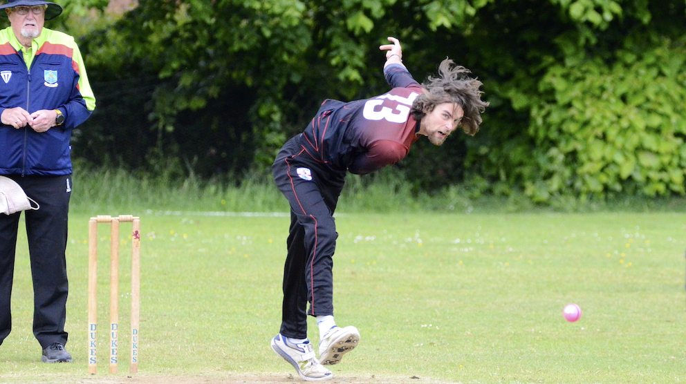 Tireless! CSG seamer Ollie Manning <br>credit: Conrad Sutcliffe - no re-use without copyright owner's consent