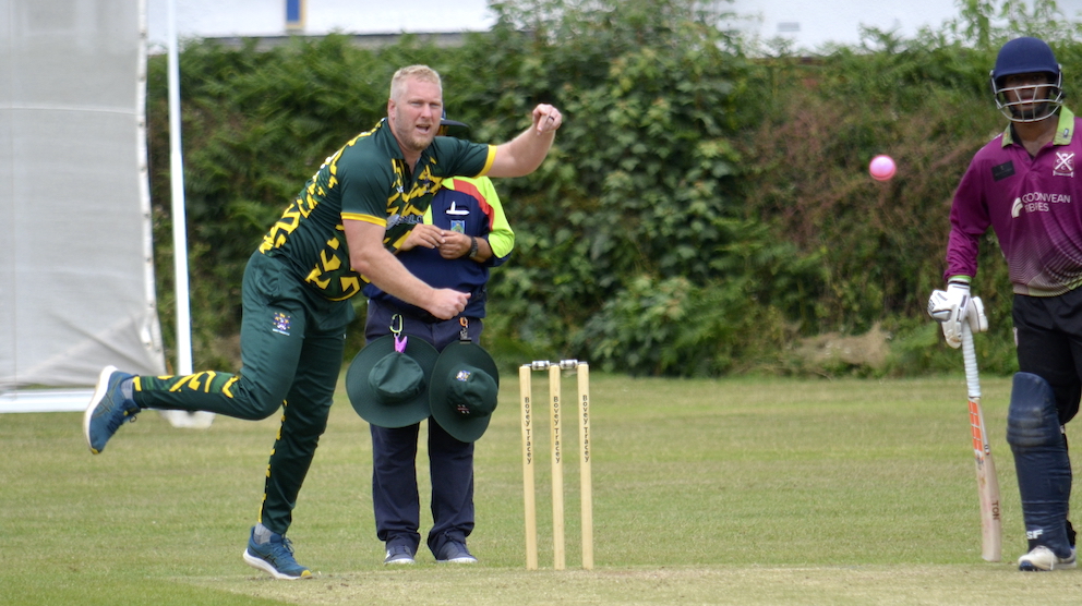 Pete Bradley – restored to the first team after heroics for the 2nd XI<br>credit: Conrad Sutcliffe - no re-use without copyright owner's consent