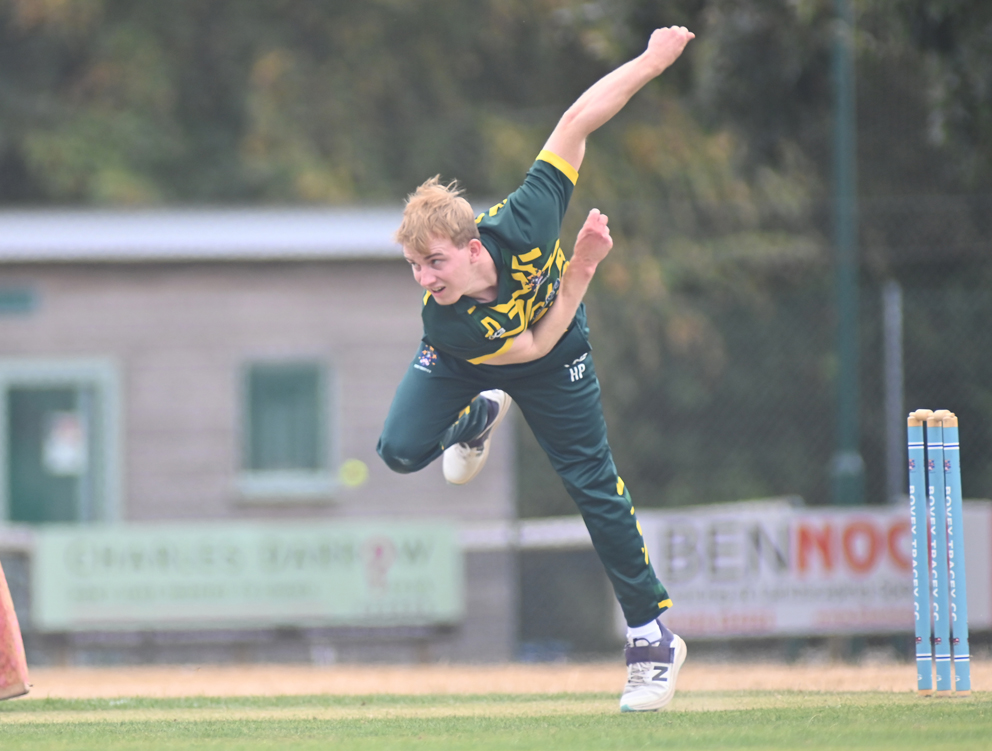 Bovey seamer Harry Pitman in full cry