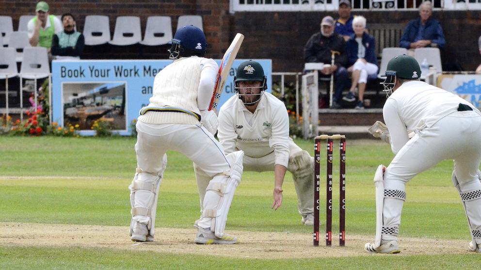 Devon's Ben Privett has no margin for error with Bucks' close catchers waiting<br>credit: Midlands Sports Photo Agency