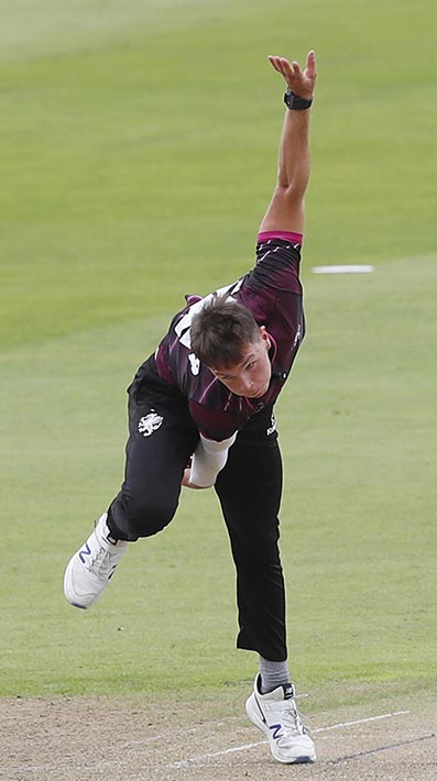 Sonny Baker in full flow for Somerset | @ppauk